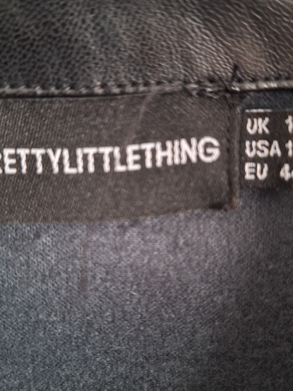 PrettyLittleThing Black Faux Leather Blazer - Picture 4 of 7